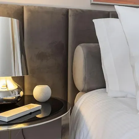 Luxurious In The Center Of *