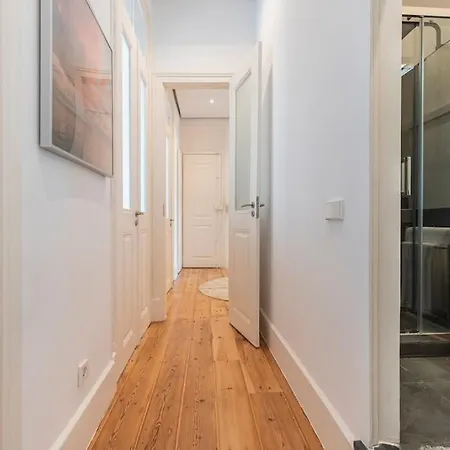 Luxurious In The Center Of *