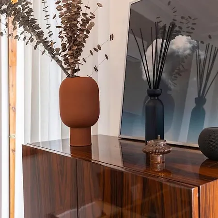 Luxurious In The Center Of *