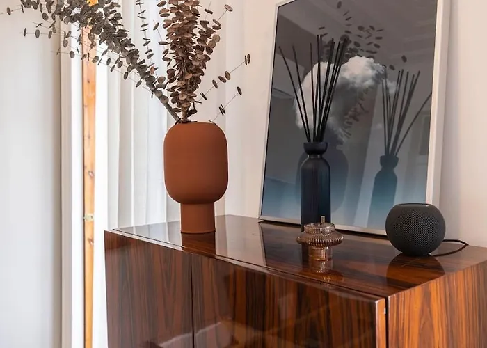 Luxurious In The Center Of *