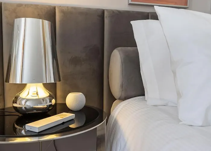 Luxurious In The Center Of *